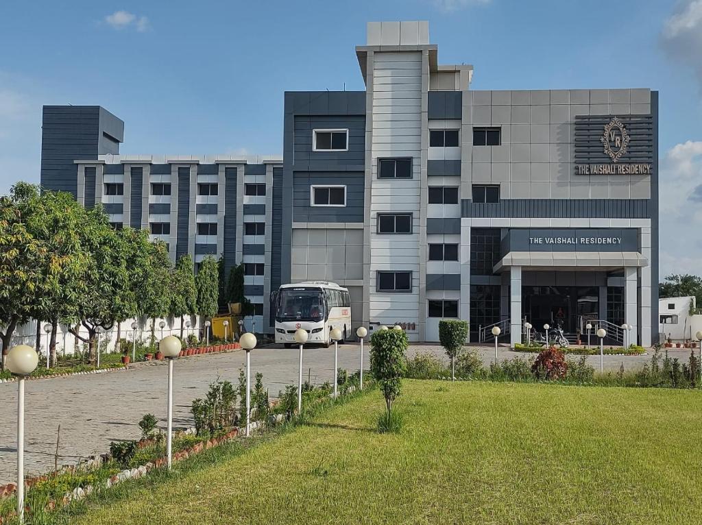 Vaishali Hotel Exterior